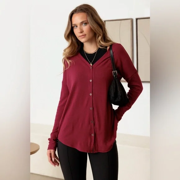 Active USA Burgundy V-Neck Long Sleeve Button Down Cardigan New - Picture 5 of 7